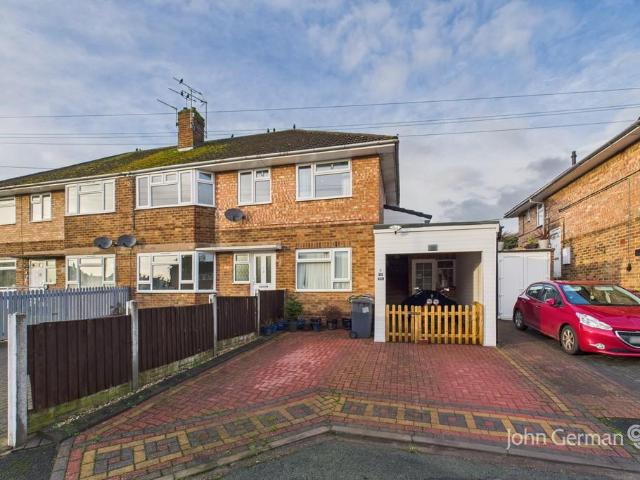 3 bedroom flat for sale