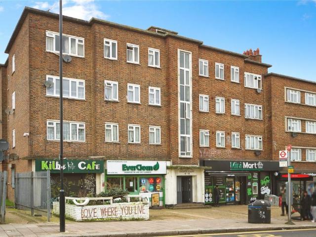 3 bedroom flat for sale