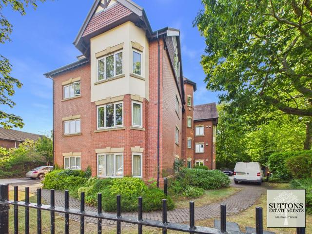 3 bedroom flat for sale