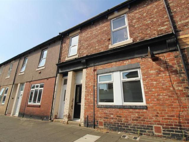 3 bedroom flat for sale