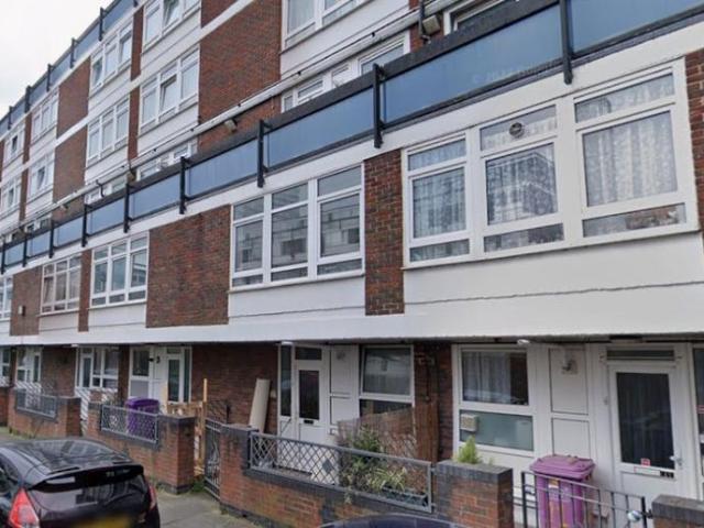 3 bedroom flat for sale