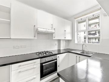3 bedroom flat for sale