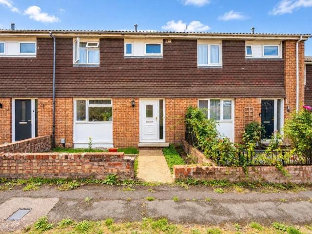 3 bedroom flat for sale