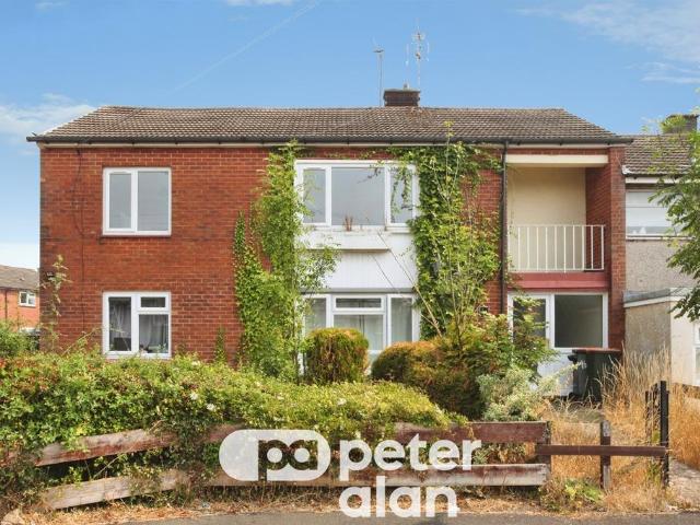 3 bedroom flat for sale