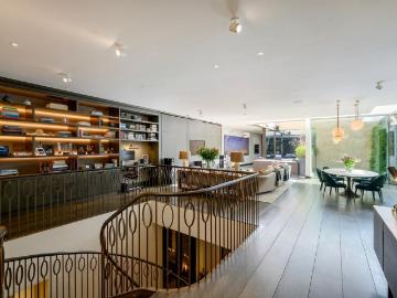 3 bedroom flat for sale