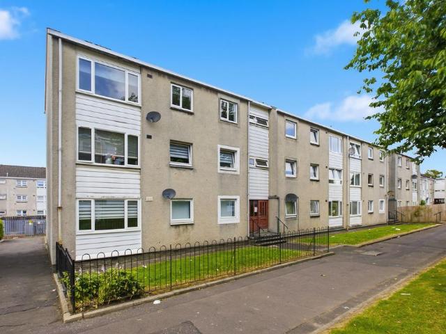 3 bedroom flat for sale