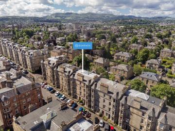 3 bedroom flat for sale
