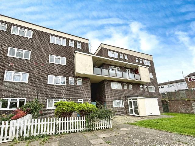 3 bedroom flat for sale