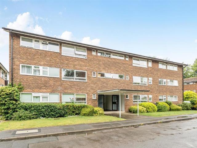 3 bedroom flat for sale