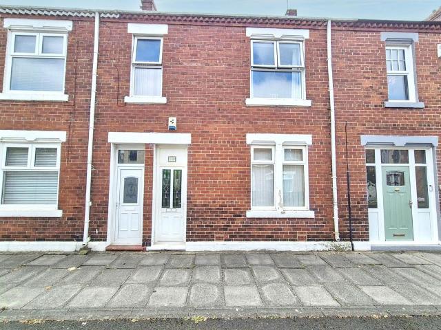 3 bedroom flat for sale