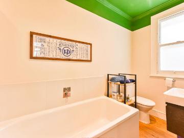 Flat for sale in Hammersmith - Garden