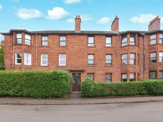 3 bedroom flat for sale