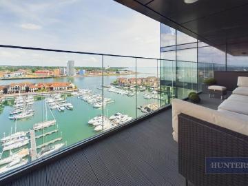 3 bedroom flat for sale