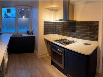 3 bedroom flat for sale
