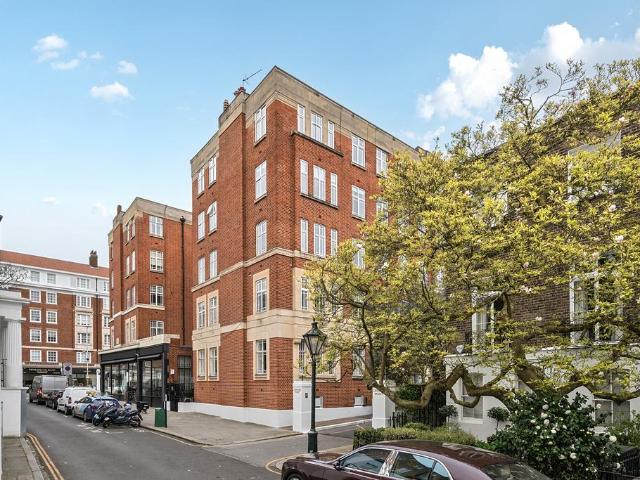 3 bedroom flat for sale