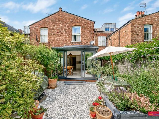 3 bedroom flat for sale