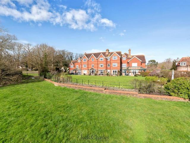 3 bedroom apartment for sale