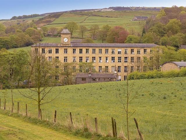 3 bedroom flat for sale