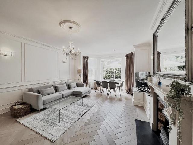 3 bedroom flat for sale