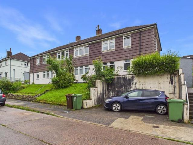 3 bedroom flat for sale