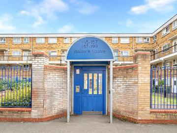 3 bedroom flat for sale