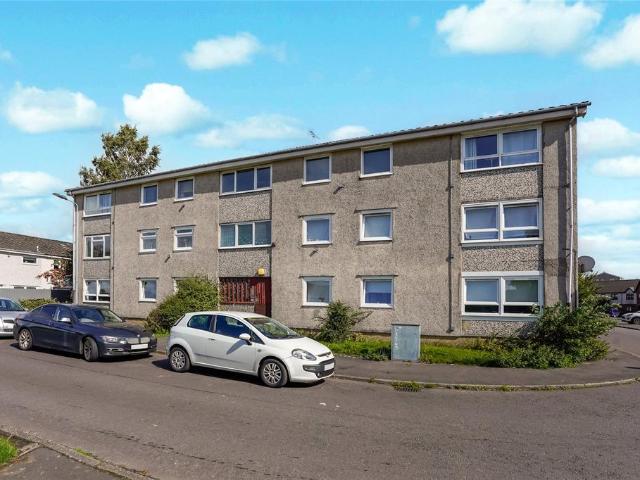 3 bedroom flat for sale