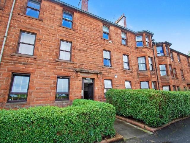3 bedroom flat for sale