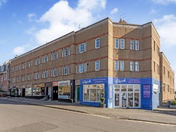 3 bedroom flat for sale