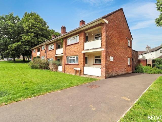 3 bedroom flat for sale