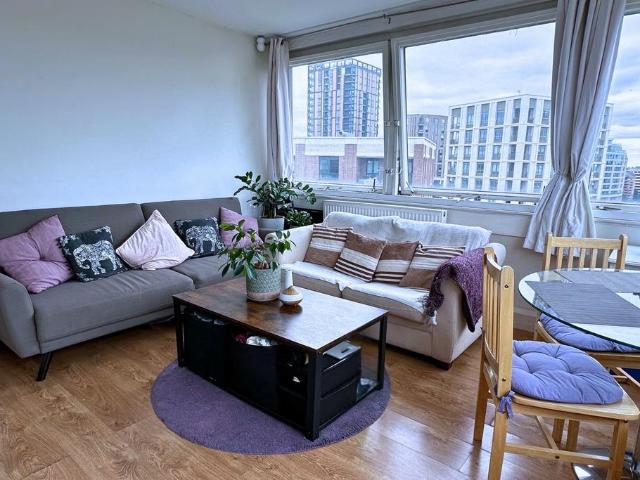 3 bedroom flat for sale
