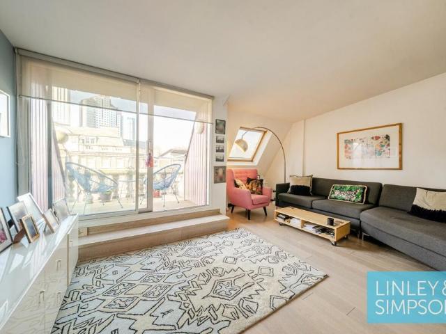3 bedroom flat for sale