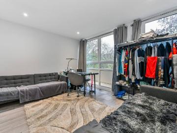 3 bedroom flat for sale