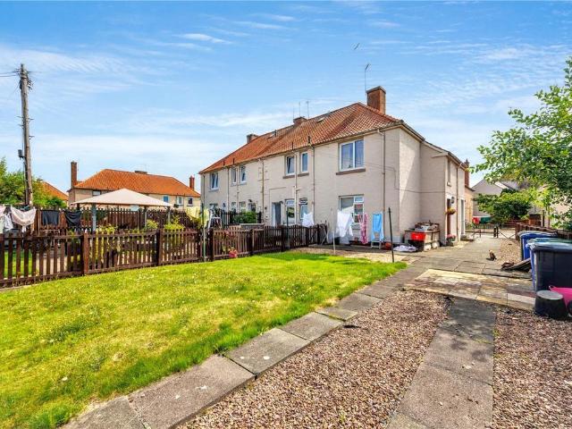 3 bedroom flat for sale