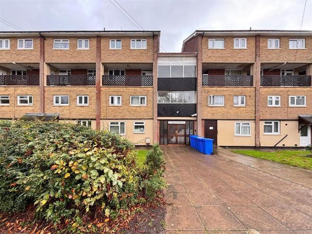 3 bedroom flat for sale