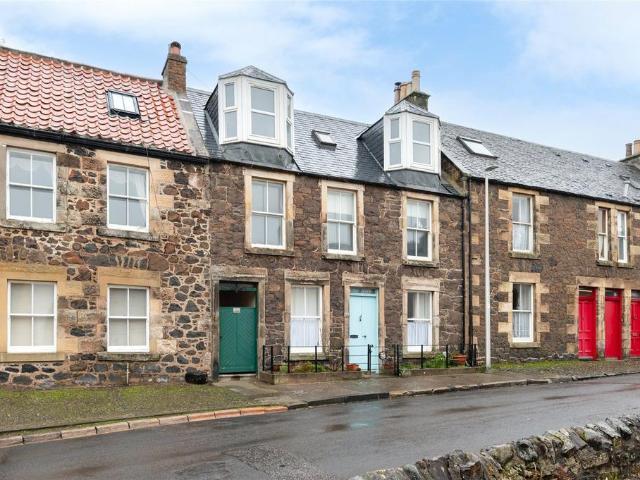 3 bedroom flat for sale