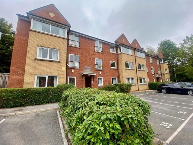 3 bedroom flat for sale