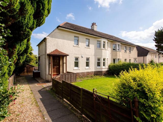 3 bedroom flat for sale