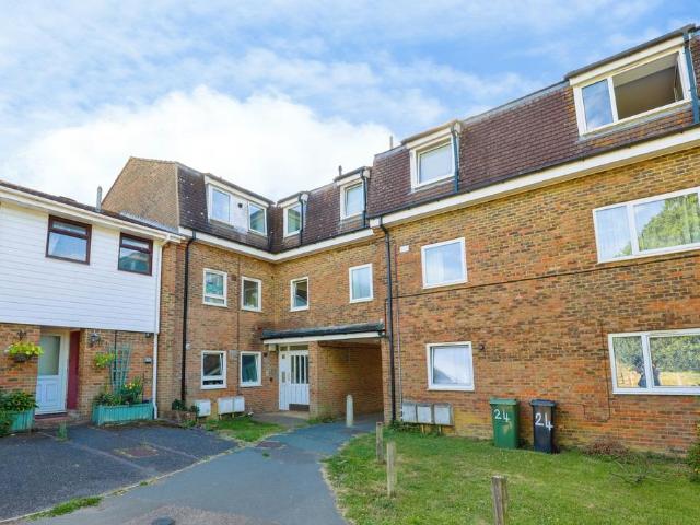 3 bedroom flat for sale