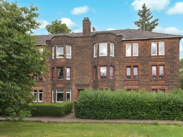 3 bedroom flat for sale