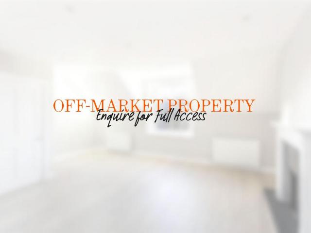 3 bedroom flat for sale