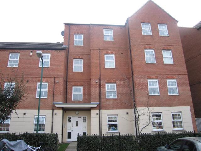 3 bedroom flat for sale