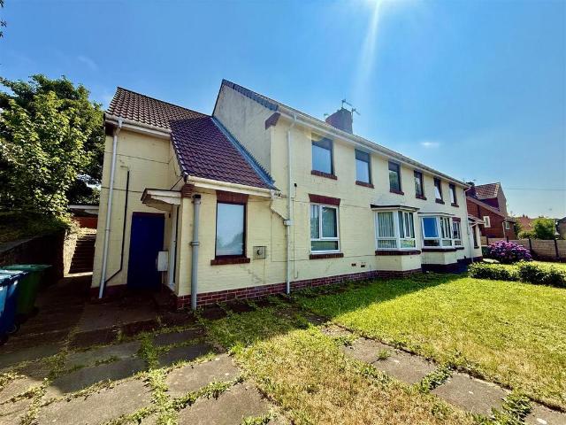 3 bedroom flat for sale