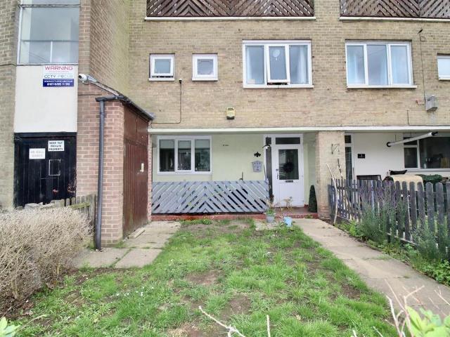3 bedroom flat for sale