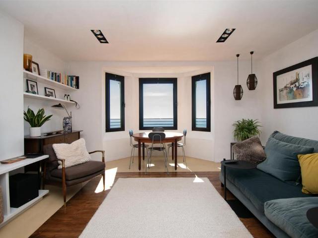 3 bedroom flat for sale