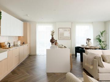 3 bedroom flat for sale