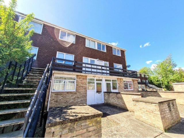 3 bedroom flat for sale