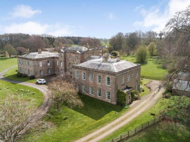 3 bedroom flat for sale