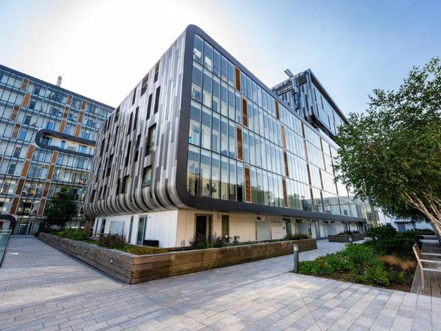 3 bedroom flat for sale