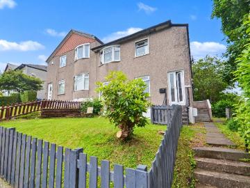 3 bedroom flat for sale
