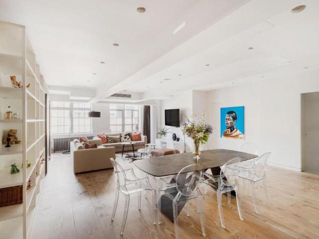 3 bedroom flat for sale